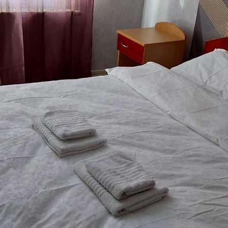 2 Bedroom Apartment On Tomashivskogo Street 7 리비프 외부 사진