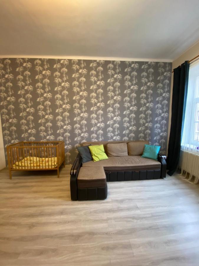2 Bedroom Apartment On Tomashivskogo Street 7 리비프 외부 사진
